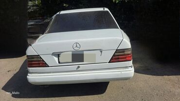 Mercedes-Benz: Mercedes-Benz E 280: 1993 г., 2.8 л, Механика, Бензин, Седан