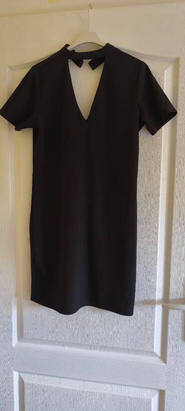 Ostala ženska odeća: Sve sa slika za 2000 din. Bodi je crne boje, velicina L, moze i kao S — 2
