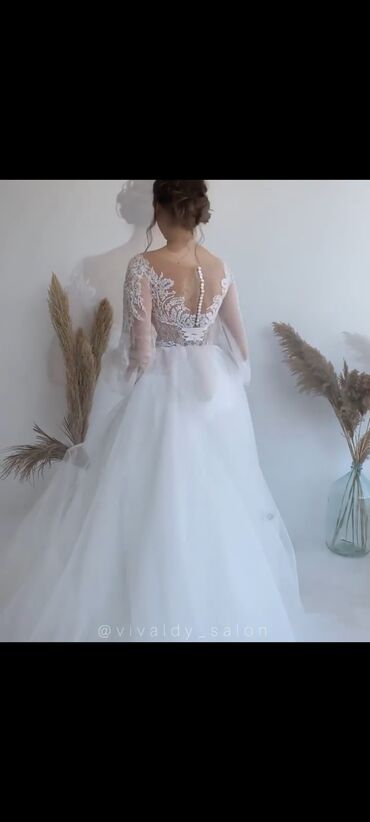 Свадебные платья: Свадебное платье, M, Со шлейфом, А-силуэт, Россия, Камни Swarovski, Б/у — 8