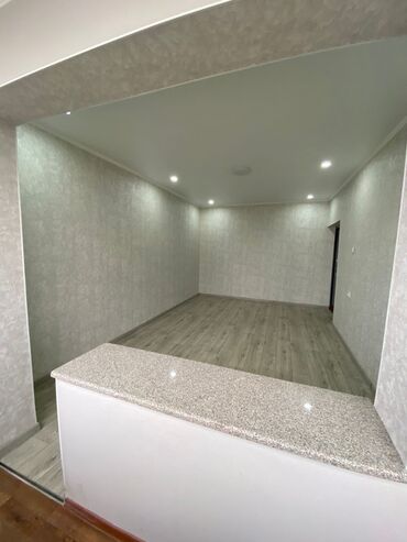подоконники из камня: 1 комната, 45 м², 106 серия, 8 этаж, Евроремонт