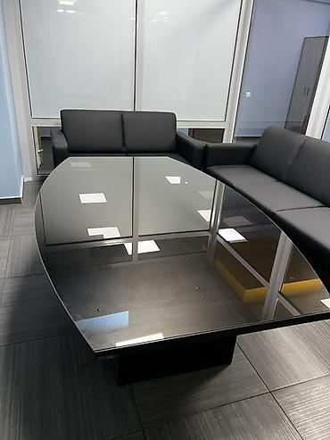herman miller: - Журнально‑переговорный стол с крупной овально‑прямоугольной — 3