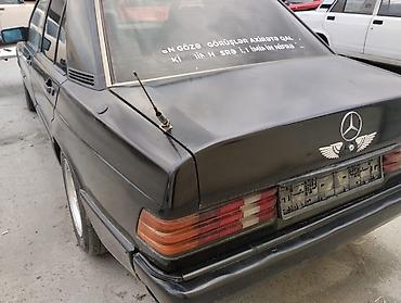 megane disk: Mercedes-Benz 190 (W201): 2.3 l | 1990 il Sedan — 3