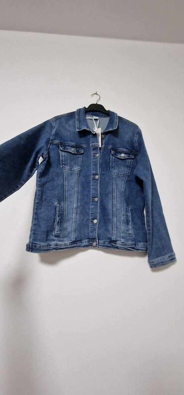 jack jones majice: 05. B. Texas jakne
1xl,2xl,3xl,4xl
4400 din