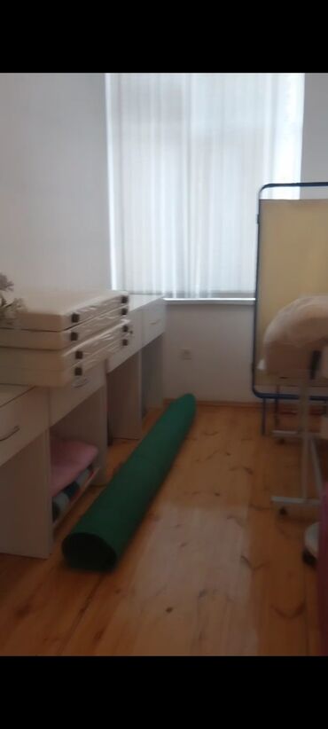 Kommersiya daşınmaz əmlakının satışı: Gəncə ş.mərkezdə H.Əliyev pr. Gəncə mola,təzə Filarmoniya,Qlaf poçta — 8