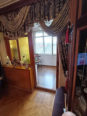 sabunçu rayonu: Bakı, Bakıxanov qəs., 3 otaqlı, Köhnə tikili, 70 kv. m — 4