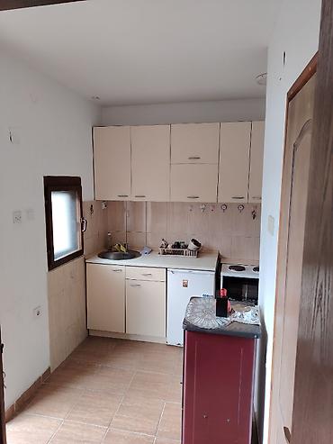 Kuća na dan: Jednosoban prizemni apartman/kućica sa dvorištem u samo centru grada u — 4