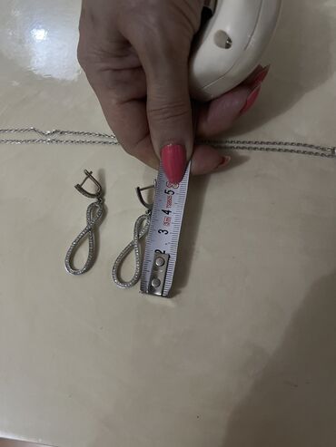 Zərgərlik dəstləri: Dəstə daxildir: Üzük, Kulon, Sep, Gümüş, 925 Əyar -da lalafo.az — 7 Zərgərlik dəstləri: Dəstə daxildir: Üzük, Kulon, Sep, Gümüş, 925 Əyar — 7