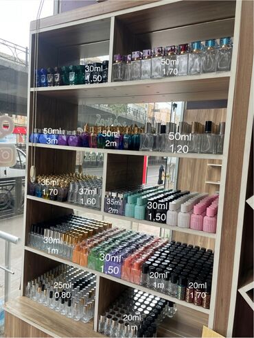 Stend vitrinləri: Stend vitrinləri — 9