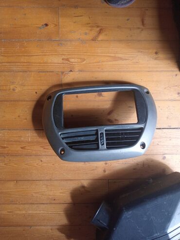 Digər avtomobil ehtiyat hissələri: Toyota Rav 4 ili 2000
Usden cixma orginaldir qiymeti munasib olacaq — 29