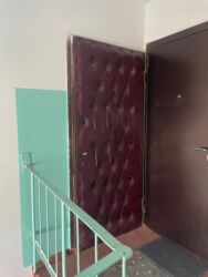 4 ком: 3 комнаты, 758 м², 105 серия, 4 этаж, Старый ремонт