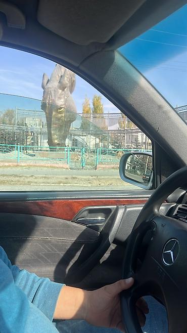 Mercedes-Benz: Mercedes-Benz E-Class: 2000 г., 2 л, Механика, Газ, Седан — 1