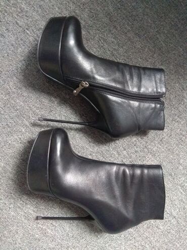 женские кожаные ботинки: Ботинки и ботильоны Размер: 38.5, цвет - Черный