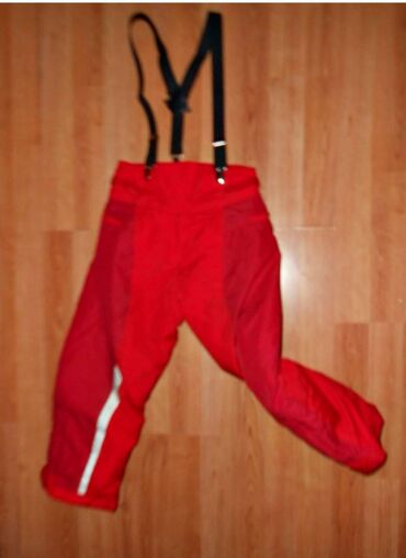 Jakne, kaputi i prsluci: Ski pantalone za decu od 0 do 6 godina

cena od 900 do 2000 din — 17