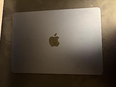 apple macbook: Apple MacBook Air 13" M3 Çox az təzə alınanda istifadə olunub pil — 1
