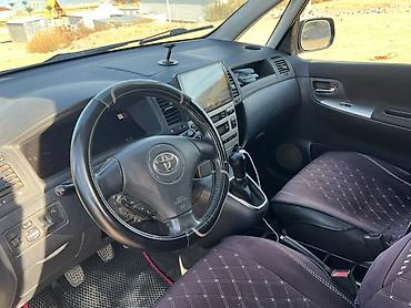 Toyota: Toyota Corolla Verso: 2002 г., 1.8 л, Механика, Бензин, Минивэн — 5