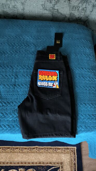 бордовые джинсы женские: Шорты XS (EU 34), цвет - Черный