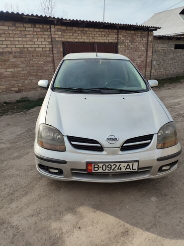 Nissan: Nissan Almera Tino: 2003 г., 1.8 л, Механика, Газ, Хэтчбэк