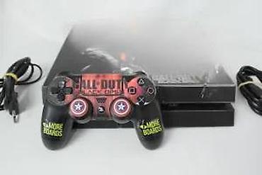 PS4 (Sony Playstation 4): U ponudi Sony Playstation 4 sa naslova. Konzola je novija fat — 15