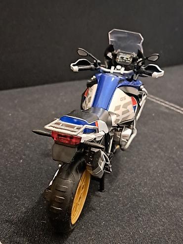 Figurice i makete: Motor BMW R1250 GS 1/12 NOVO! Vrhunski odradjen model BMW-a R1250 — 6