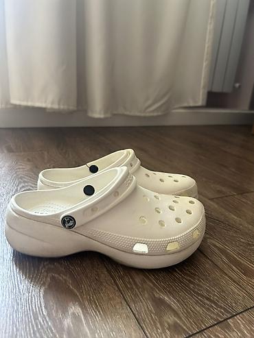 ağ sabolar: Məhsul: Original Crocs Iconic Classic clogs – ağ rəng - Ölçü: 38-39 — 2