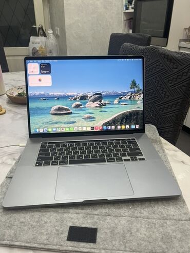 купить макбук в рассрочку: Ноутбук, Apple, 32 ГБ ОЗУ, Intel Core i7, 16 ", Б/у, Для работы, учебы, память SSD