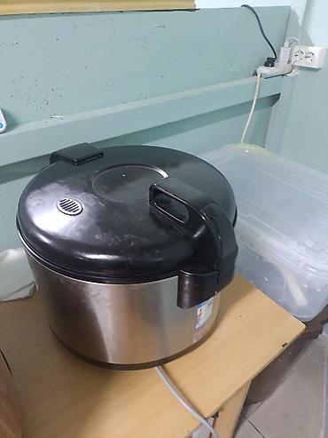 Кафе, рестораны: Суши-пицца крылышки — небольшое кафе с горячей кухней и залом для — 5