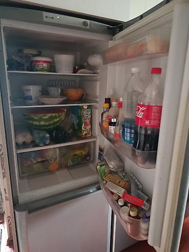 mini refrigerator: Холодильник с нижней морозильной камерой, серебристый - Тип — 4