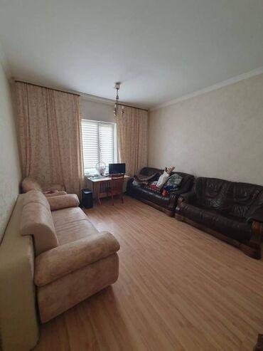 срочна продаю дом: Дом, 450 м², 8 комнат, Агентство недвижимости