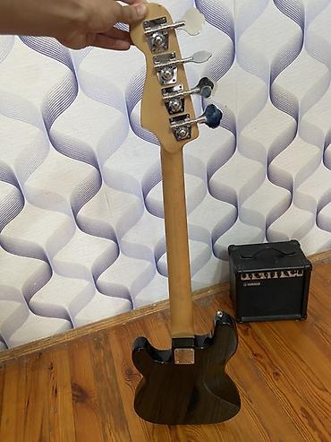 sintizator pa 50: 4 simli elektrik bas gitara + Yamaha praktik gücləndirici - Korpus — 2