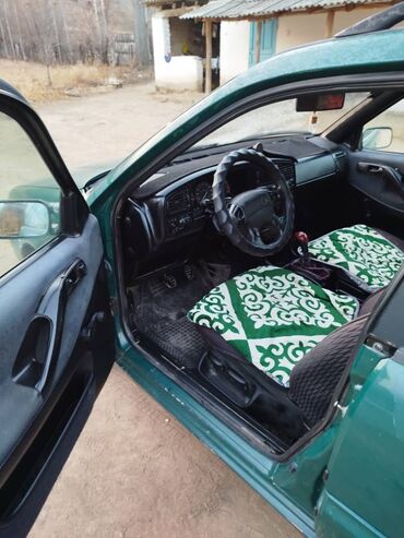 Volkswagen: Volkswagen Passat Variant: 1994 г., 1.8 л, Механика, Бензин, Универсал — 8