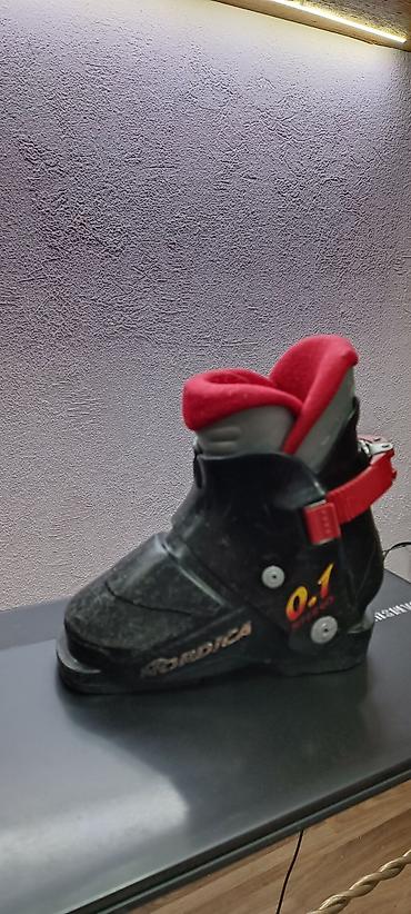 Сноуборды: Продам крепления и ботиночки для сноуборда размер 33. цена 5000 сом — 6