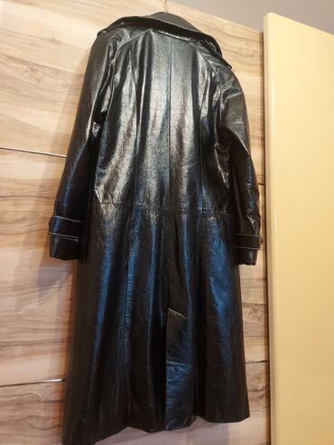 Plaşlar: L razmer. 110 sm uzunluq .baha alinib .1-2 defe geynilib. cox — 8