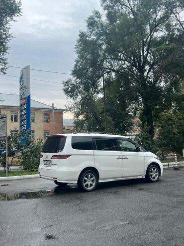 жети орундуу машина: Honda : 2004 г., 2.4 л, Вариатор, Бензин, Универсал