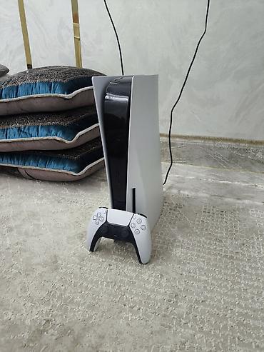 xbox wireless controller: PlayStation 5 (версия с дисководом) от Sony.Третья ревизия PlayStation — 7