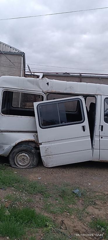 renault 12 toros: Ford Transit: 2.5 l | 1996 il Van/Minivan — 9