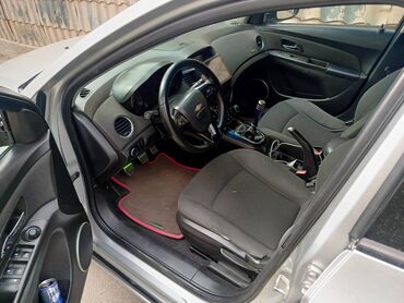 Chevrolet: Chevrolet Cruze: 1.6 l | 2012 il 200000 km Sedan — 3