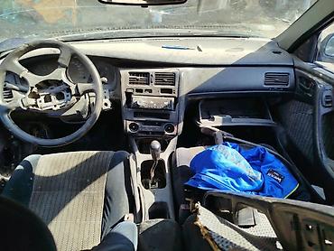фара степ рф1: Toyota Carina E: 1994 г., Хэтчбэк — 6