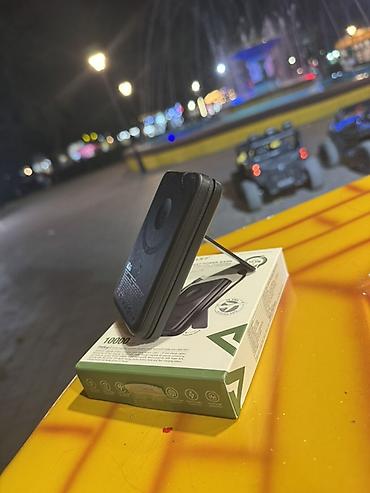 ACEFAST M47 — магнитный беспроводной power bank 10000 мА·ч с