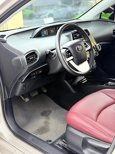 Toyota: Toyota Prius: 2018 г., 1.8 л, Автомат, Электромобиль, Лифтбек — 10