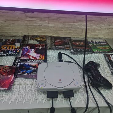 playstation 2 qiymeti: Ela vezyetdedi. Uzerinde 10 edet oyun 2 edet pult verilir. iwlek