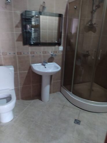 Uzunmüddətli kirayə mənzillər: Tibb universitetinin yanında, yeni tikili, 15 mərtəbəli binanın 9-cu -da lalafo.az — 10 Uzunmüddətli kirayə mənzillər: Tibb universitetinin yanında, yeni tikili, 15 mərtəbəli binanın 9-cu — 10