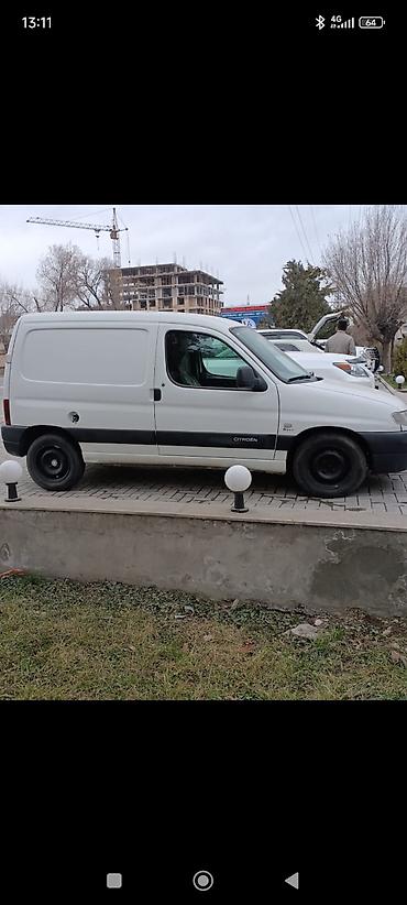 ситроен с4: Легкий грузовик, Renault, До 1 т, Б/у — 1