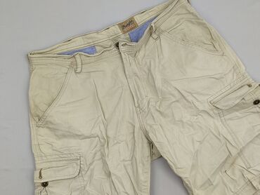 stradivarious cargo: Shorts for men, XL (EU 42), Wrangler, condition - Good