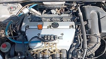 Honda: Honda Stream: 2004 г., Минивэн — 15