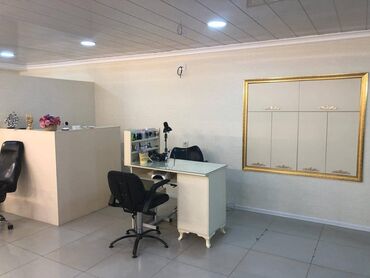 Digər kommersiya daşınmaz əmlakı: Əhmədli metrosunun yaxınlığında yerləşən 16 mərtəbəli binanın 1-ci — 8