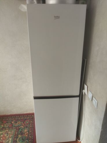 вентилятор для комнаты: Холодильник Beko, Двухкамерный