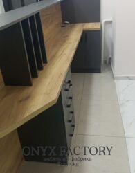 Офисные столы: «Оникс» - мебель для Вашего офиса Наша компания занимается — 8