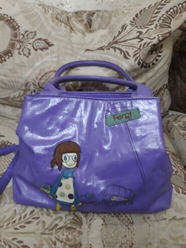 спортивная сумка: Сумочка для девочек. Производство Москва. Довольно вместительная,и