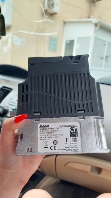 pos terminal satışı: Delta VFD-E seriyası dəyişən tezlik çeviricisi (inverter) Model
