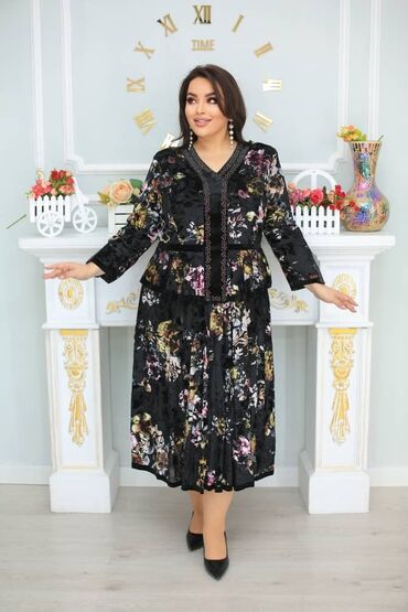 Личные вещи: Вечернее платье, Длинное, Панбархат, С рукавами, 5XL (EU 50), 6XL (EU 52), 7XL (EU 54)
